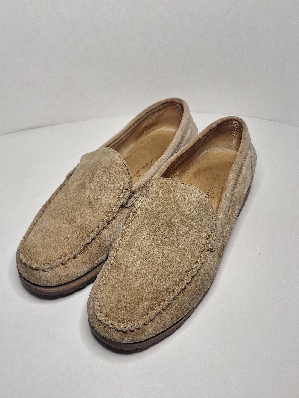 Vintage Eddie Bauer Wmns 7.5W Sand Suede Leather Driving Loafers Slip On Comfort